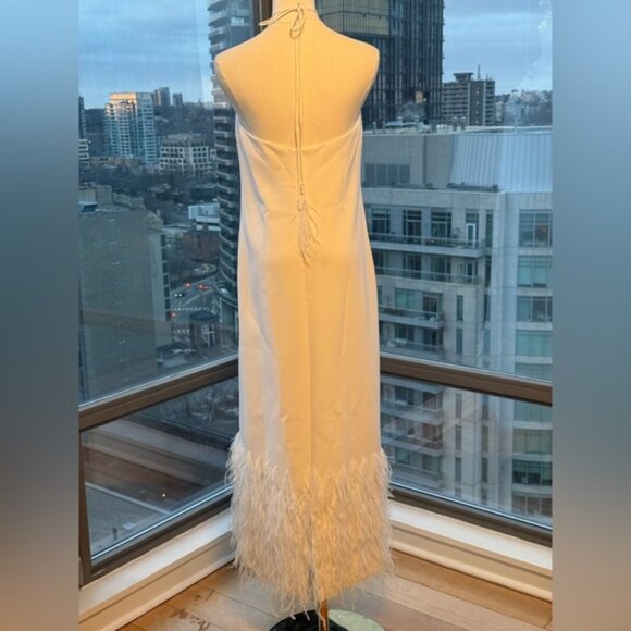 🆕 ALEXIS 🧿 NWOT Izzie Feather Trimmed Maxi Dress, White, Sz M - Picture 12 of 16